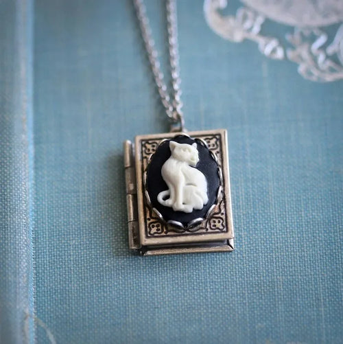 Gothic Cat Cameo Pendant Necklaces for Women Vintage Grimoire Creative