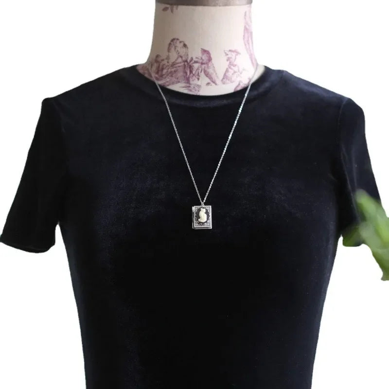 Gothic Cat Cameo Pendant Necklaces for Women Vintage Grimoire Creative